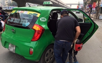 Taxi truyền thống và Uber, Grab 'chê' khách ngày Tết