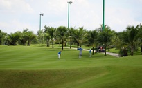 Sân golf trong sân bay: Vô lý, phản cảm