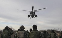 Ukraine bắt 2 lính Nga "đi lạc"