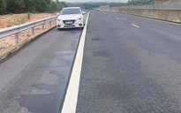 Phát hiện "vệt dầu loang" bất thường trên đường cao tốc Đà Nẵng – Quảng Ngãi