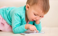 Trẻ bị tật từ... smartphone?
