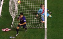 Suarez lại lập đại công, Barcelona củng cố ngôi đầu La Liga