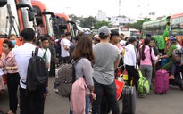 Bến xe Miền Đông, miền Tây, Ga Sài Gòn đông nghẹt khách về quê ăn Tết