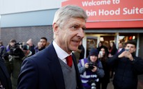 HLV Wenger cương quyết không rời Arsenal