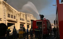 Đang cháy lớn tại công ty dệt ở Biên Hòa
