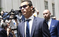 Ronaldo vung tiền nộp phạt, "chạy án" tù cáo buộc trốn thuế