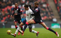 Liverpool vươn lên nhì bảng, Tottenham bám đuổi theo sát