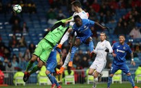 Ronaldo bỏ lỡ hat-trick, Real Madrid hạ "đồ tể" Getafe