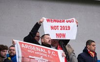 Arsenal thua 4 trận liền, fan khóc nức nở