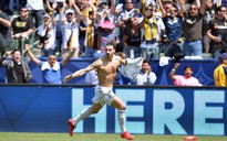 Ibrahimovic lập siêu phẩm, LA Galaxy ngược dòng hạ Los Angeles