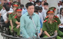 Sáng nay 18-4, Hà Văn Thắm và Nguyễn Xuân Sơn lại hầu tòa