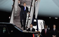 Không lực Một chở Tổng thống Trump đáp xuống Singapore