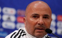 HLV Sampaoli: Messi thi đấu chưa tốt tại…đồng đội