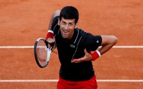 Trở lại mạnh mẽ tại Roland Garros 2018, Djokovic vào tứ kết