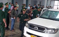 52 bánh heroin, 25 kg ma túy đá "cưỡi" xe bán tải biển Lào về Việt Nam