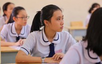 Học sinh TP HCM tựu trường vào ngày 20-8