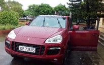 Đi "siêu xe" Porsche vận chuyển 14 bánh heroin