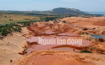 Flycam: Mỏ khai thác titan băm nát bãi biển Bình Thuận