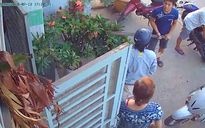 VIDEO: Tình làng nghĩa xóm tan nát vì chó thả rông!
