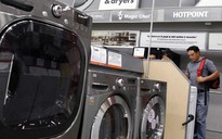 Máy giặt, pin mặt trời thành nạn nhân của "nước Mỹ trên hết"