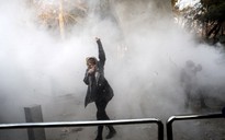 Người biểu tình Iran bất chấp "quả đấm sắt"