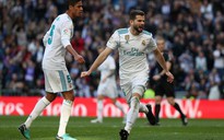 Ronaldo ghi bàn trở lại, Real Madrid đốt nóng đường đua La Liga