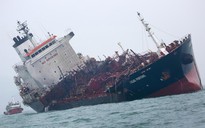 Hồng Kông: Tàu chở dầu Việt Nam bốc cháy khi sắp tiếp liệu