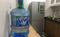 Ngăn chặn "chặt chém" giá nước đóng chai ở Hà Nội sau vụ nước sông Đà nhiễm dầu