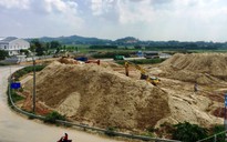 Xôn xao "núi" cát khủng do vợ Chánh văn phòng UBND tỉnh Quảng Ngãi làm chủ