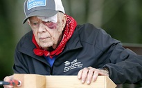 Liên tục bị ngã, cựu Tổng thống Mỹ Jimmy Carter nhập viện vì chảy máu não