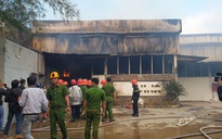Đà Nẵng: Xưởng gỗ bốc cháy dữ dội sau chập điện