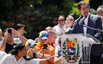 Venezuela: Thủ lĩnh đối lập tuyên bố "chỉ thị trực tiếp" quân đội mở cửa cho hàng viện trợ