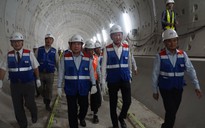 Chủ tịch UBND TP HCM nói gì khi đi thị sát xuyên hầm metro số 1?