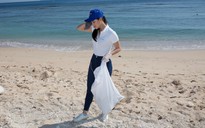Hoa hậu Trái đất Nguyễn Phương Khánh ra đảo nhặt rác