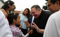 Ông Pompeo tới sát nơi lực lượng Venezuela đồn trú, thăm dân di cư