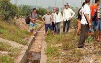 Đi xe máy bất ngờ tông vào cống ven đường, 3 học sinh tử vong