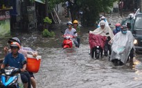 Hàng loạt tuyến đường ở TP HCM đang ngập sâu!