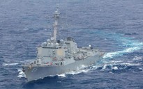 Tàu chiến Mỹ áp sát đảo nhân tạo phi pháp của Trung Quốc trên biển Đông