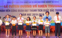 ĐÀ NẴNG: Trao học bổng cho con công nhân vượt khó