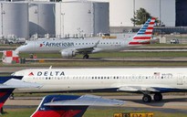 Delta Airlines bay với 1 hành khách, American Airlines bị tố bỏ bê nhóm trẻ em