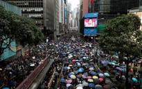 Hồng Kông siết chặt an ninh, người biểu tình thách thức cảnh sát