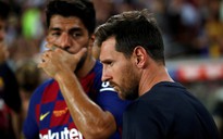 Bố Lionel Messi bàn bạc tương lai với David Beckham