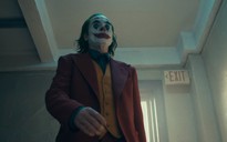 Ám ảnh thảm sát, rạp phim cấm mang mặt nạ khi xem "Joker"