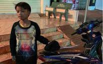 Khó hiểu cậu bé 13 tuổi chạy xe máy trót lọt 300km từ Kon Tum qua Đắk Lắk