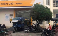 Quảng Nam: Bắt nữ kế toán, nữ thủ quỹ bưu điện tham ô 100 tỉ đồng