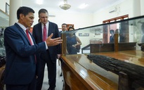 Đại sứ Mỹ thăm di tích lịch sử Bạch Đằng