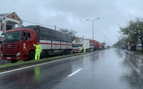 Hơn 1.200 xe ôtô bị mắc kẹt ở Bắc hầm Hải Vân vì bão số 9