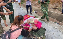 Sạt lở vùi lấp hơn 40 người ở Quảng Nam: Điều kỳ diệu, tìm được nhiều người vẫn còn sống