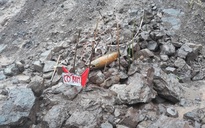 Hàng loạt bom đạn "khủng" lộ thiên sau mưa lũ ở Quảng Trị