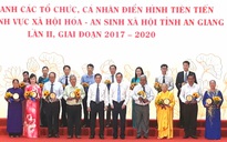 Vinh danh những người sống hết mình vì người nghèo